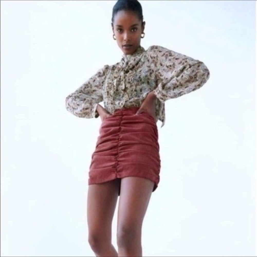 NWT Zara Ruched Dusty Rose Pink Corduroy Mini Skirt - Size Medium